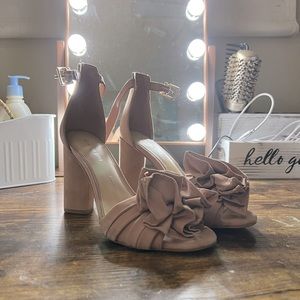 Gianni Bini wedding shoes. Rose gold